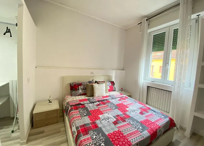 Lugano 2 S&s Home, Moderna E Tranquilla, Vicino Al Centro Di Milano, Con Parcheggio Gratuito Esterno *