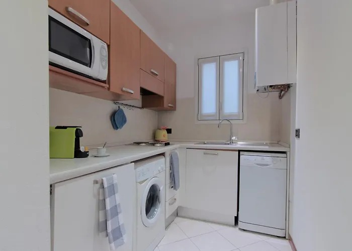 Dateo - Your - Work & Romance Apartmán