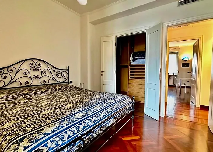 Brand New Near Center * Milano