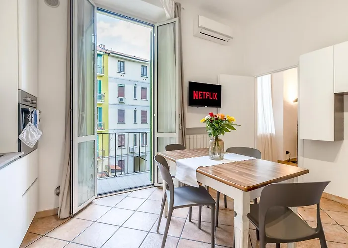 Charming - Navigli, Duomo Apartmán