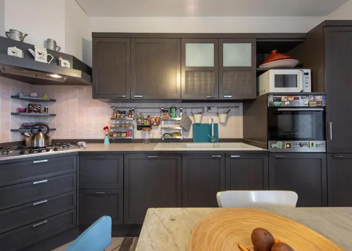 North - Beautiful Flat With Terrace ميلان