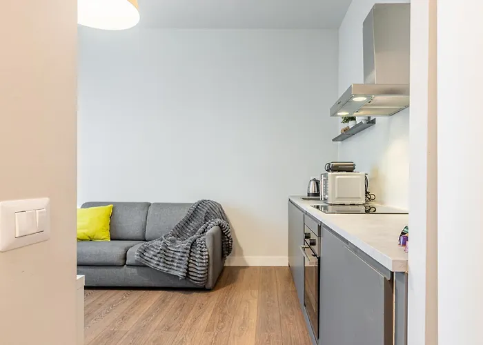 Lovely - 10min Duomo-centrale Fs 아파트 밀라노