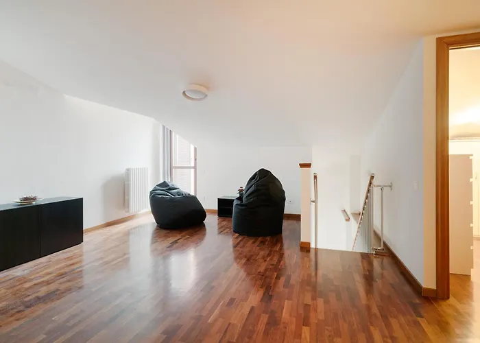 Guesthost - Spacious 600 Mt To Metro M3 Comasina 아파트 밀라노