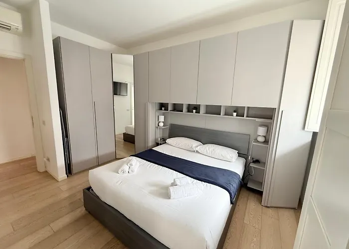 Апартаменты Gioire - Duomo 4 Metro Stops - Near Olympic Village