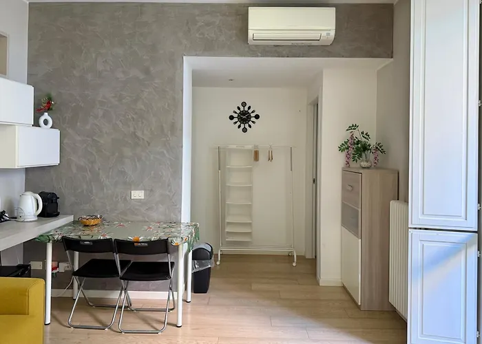 Gioire - Duomo 4 Metro Stops - Near Olympic Village Милан