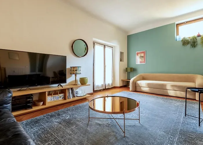 Central, Quiet&strategic Milán