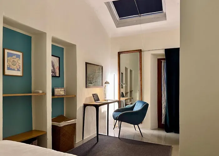 Central, Quiet&strategic