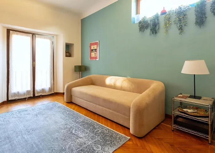 Central, Quiet&strategic