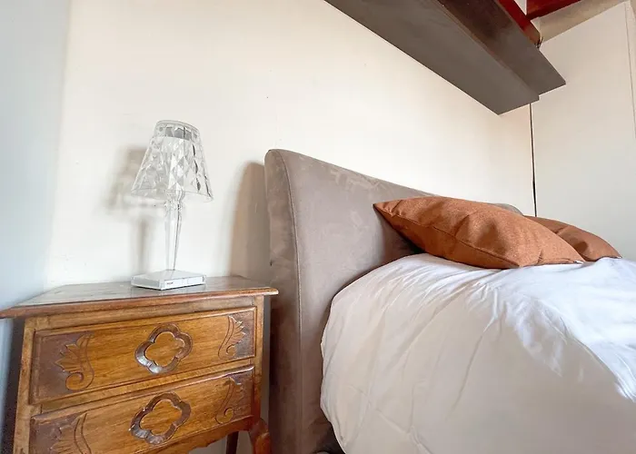 The Urban Nest 2, Spacious, Wifi And Near The Red Metro Apartamento *