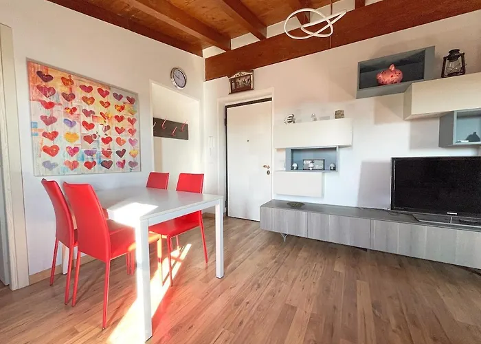 The Urban Nest 2, Spacious, Wifi And Near The Red Metro Apartamento Milão