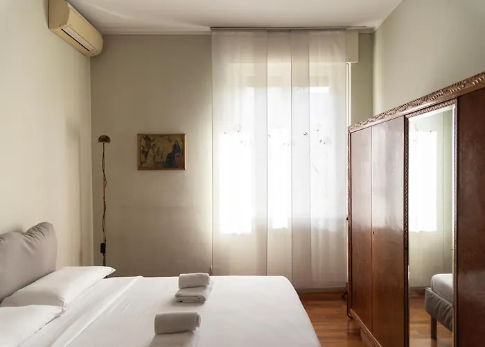 Youhosty - Juvara 11 *