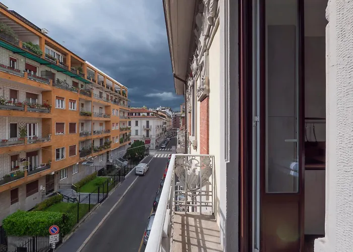 I-host - Agnesi 15 Apartman *