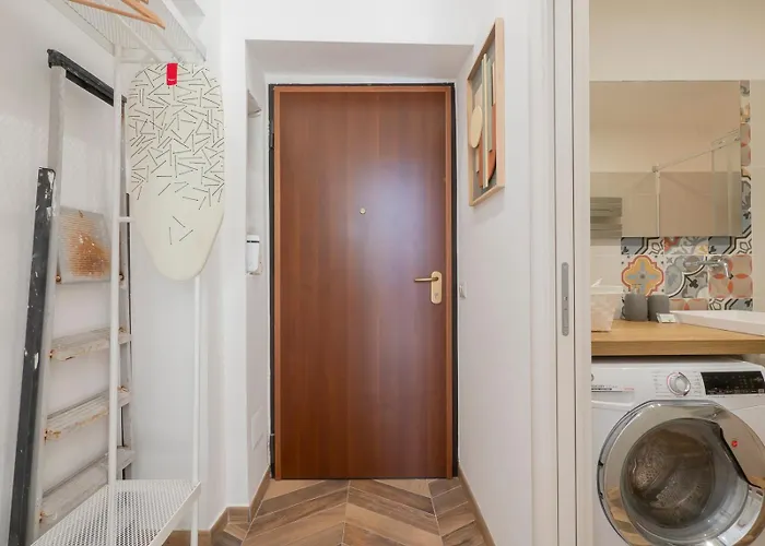 I-host - Agnesi 15 * Milánó