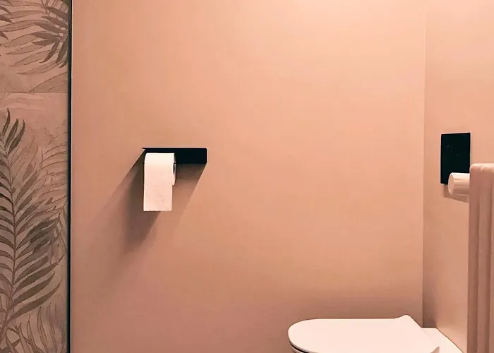 Design & Comfort In Nolo M1 Metro