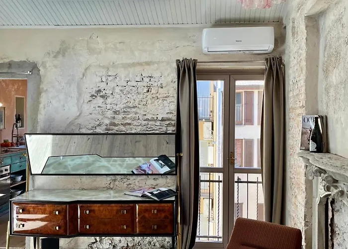 Charming And Design Attic Loft In Coolest Area Navigli Ticinese 밀라노