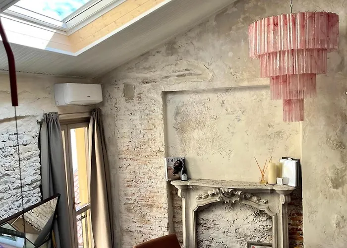Charming And Design Attic Loft In Coolest Area Navigli Ticinese 아파트 *