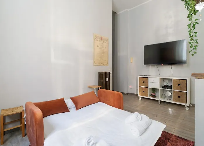 Isola - Ugo Bassi - Ampio Bilocale Moderno ميلان