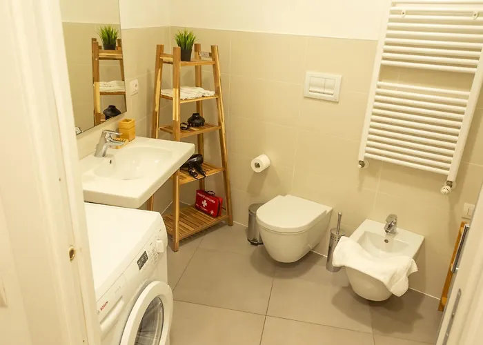 아파트 - Navigli, Duomo, *