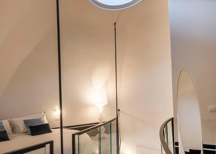 Stunning Cupola Apt-steps From San Babila & Duomo דירה מילאנו