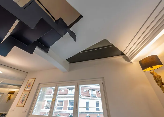 Stunning Cupola Apt-steps From San Babila & Duomo *