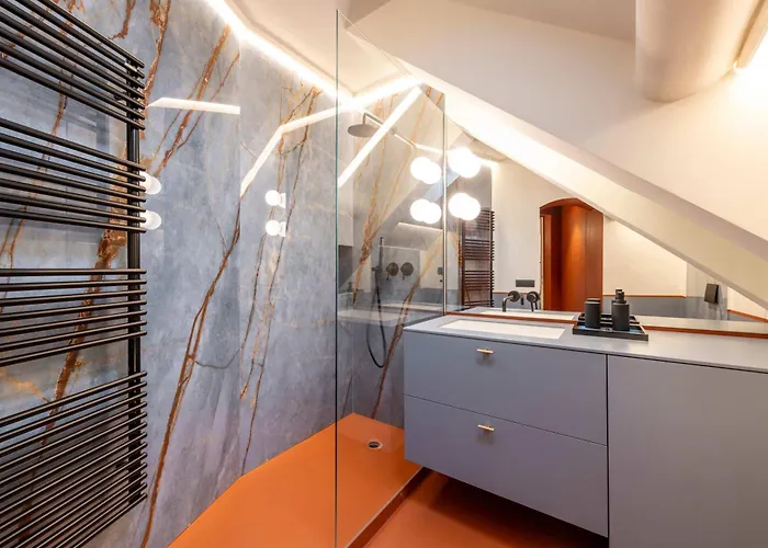 Stunning Cupola Apt-steps From San Babila & Duomo *