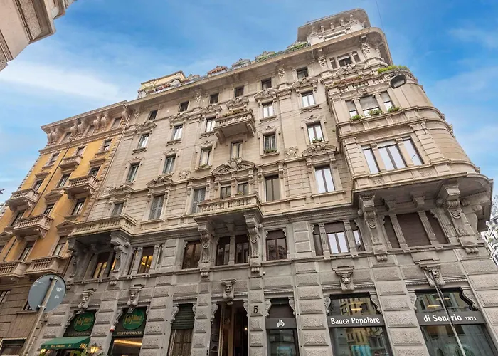 Stunning Cupola Apt-steps From San Babila & Duomo * מילאנו