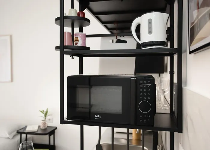 Joivy Stylish Double Near Metro Station *