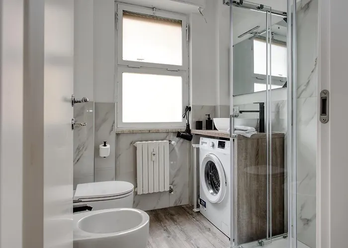 Joivy Stylish Double Near Metro Station Lejlighed Milano