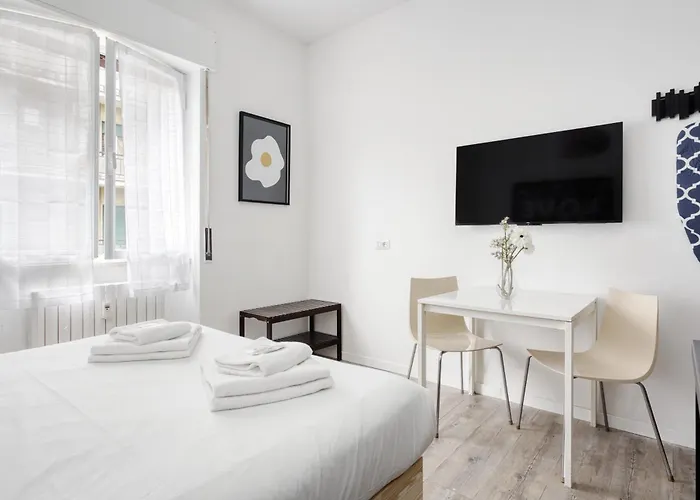 Joivy Stylish Double Near Metro Station ميلان