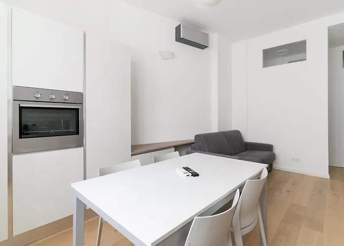 Porta Romana - Luminoso Bilocale *