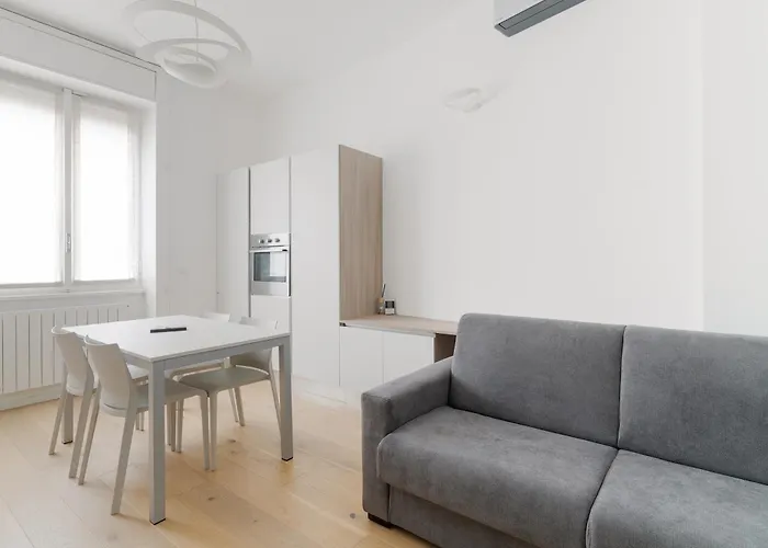 Porta Romana - Luminoso Bilocale Apartmán Milán