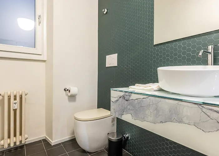 Brera - Grand With Hammam Apartment *