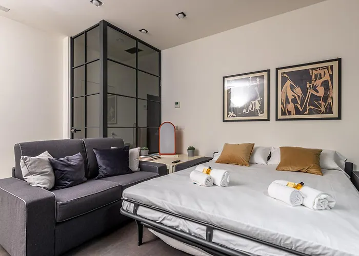 Brera - Grand With Hammam Apartment