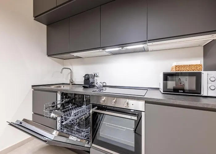 Brera - Grand With Hammam Apartment