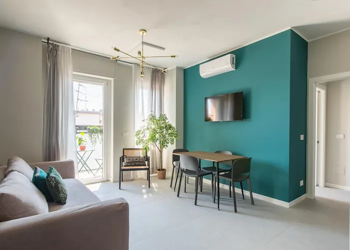 Lauria In * Милан