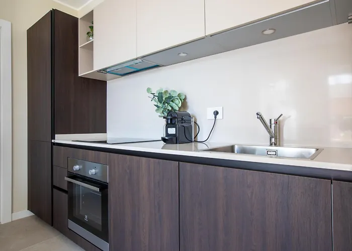 Lauria In Милан