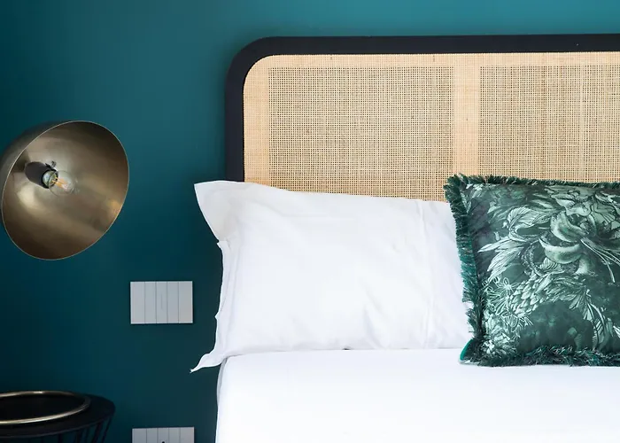 Lauria In * Милан