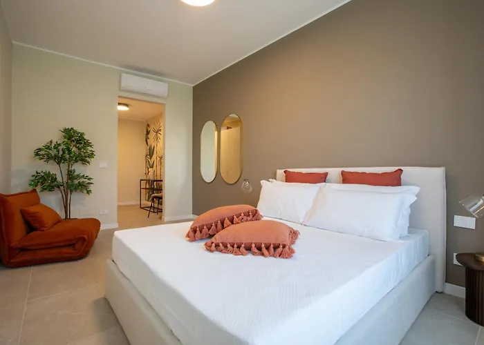 Lauria In Милан