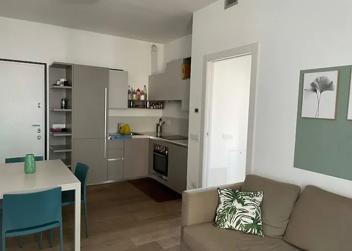 Confortevole Bilocale In Largo Marinai D'italia *