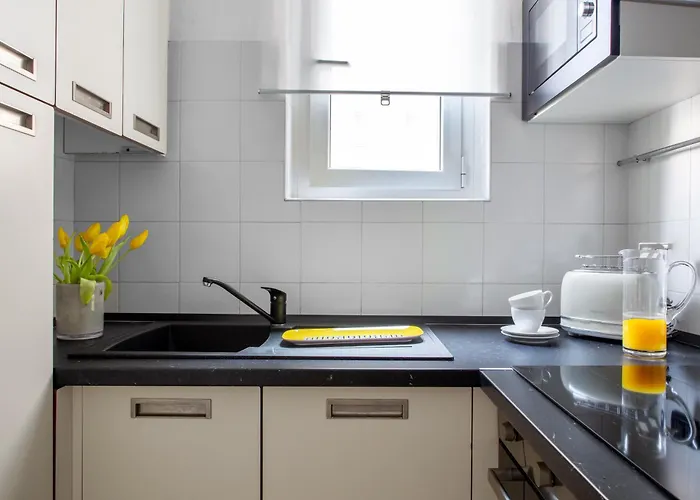 Solari Apartment, Fashion Street *