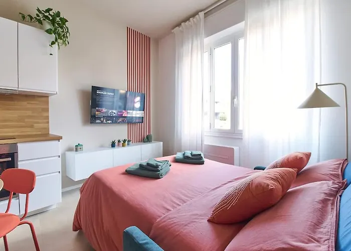 Giulio's Hideaway - Close To Station Milan