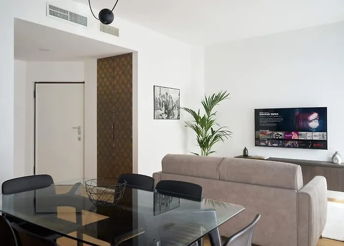 Moonlight - Near Brera&arco Della Pace *