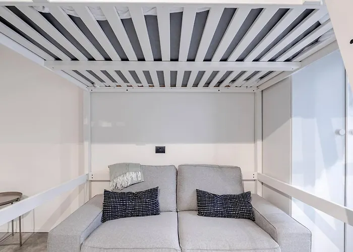 Elegant 1br In Porta Romana Appartement Milaan