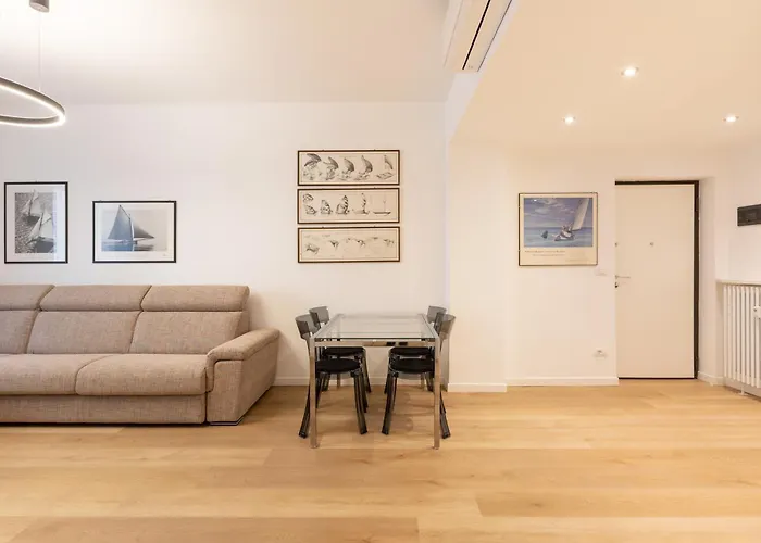 Cozy And Modern Two Bedrooms Parco Sempione - Mirable Pm Apartmán