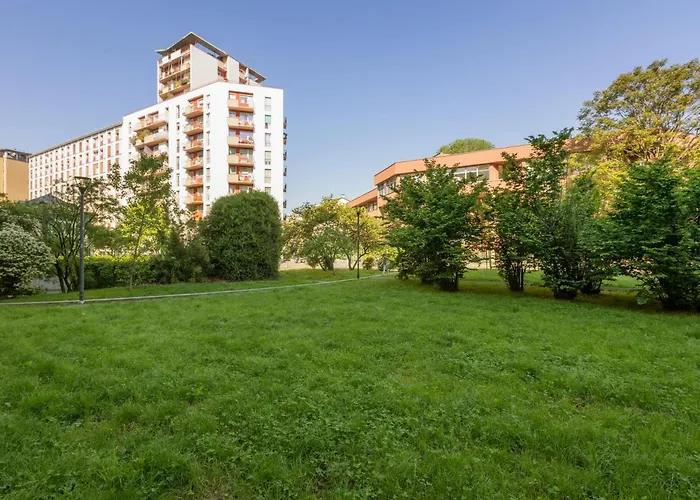 Cozy And Modern Two Bedrooms Parco Sempione - Mirable Pm