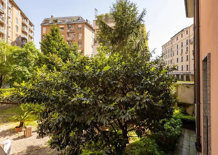 Cozy And Modern Two Bedrooms Parco Sempione - Mirable Pm *