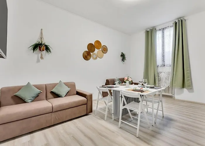 San Siro-fiera Life Checkin H24 6 Pax Apartmán *