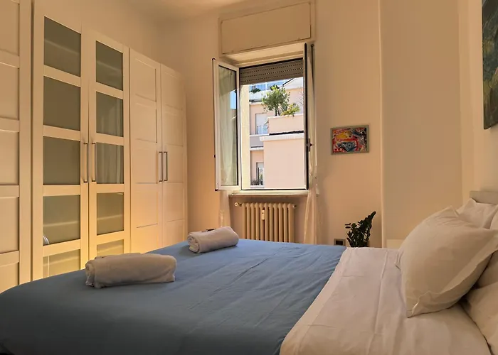 Bright With Balcony In Corso Xxii Marzo Apartment