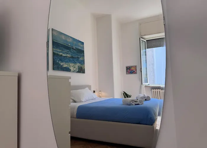 Bright With Balcony In Corso Xxii Marzo Apartment