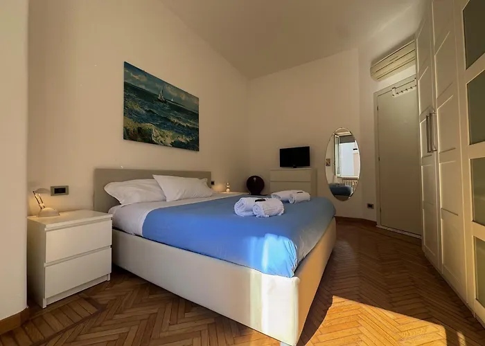 Apartment Bright With Balcony In Corso Xxii Marzo Milan